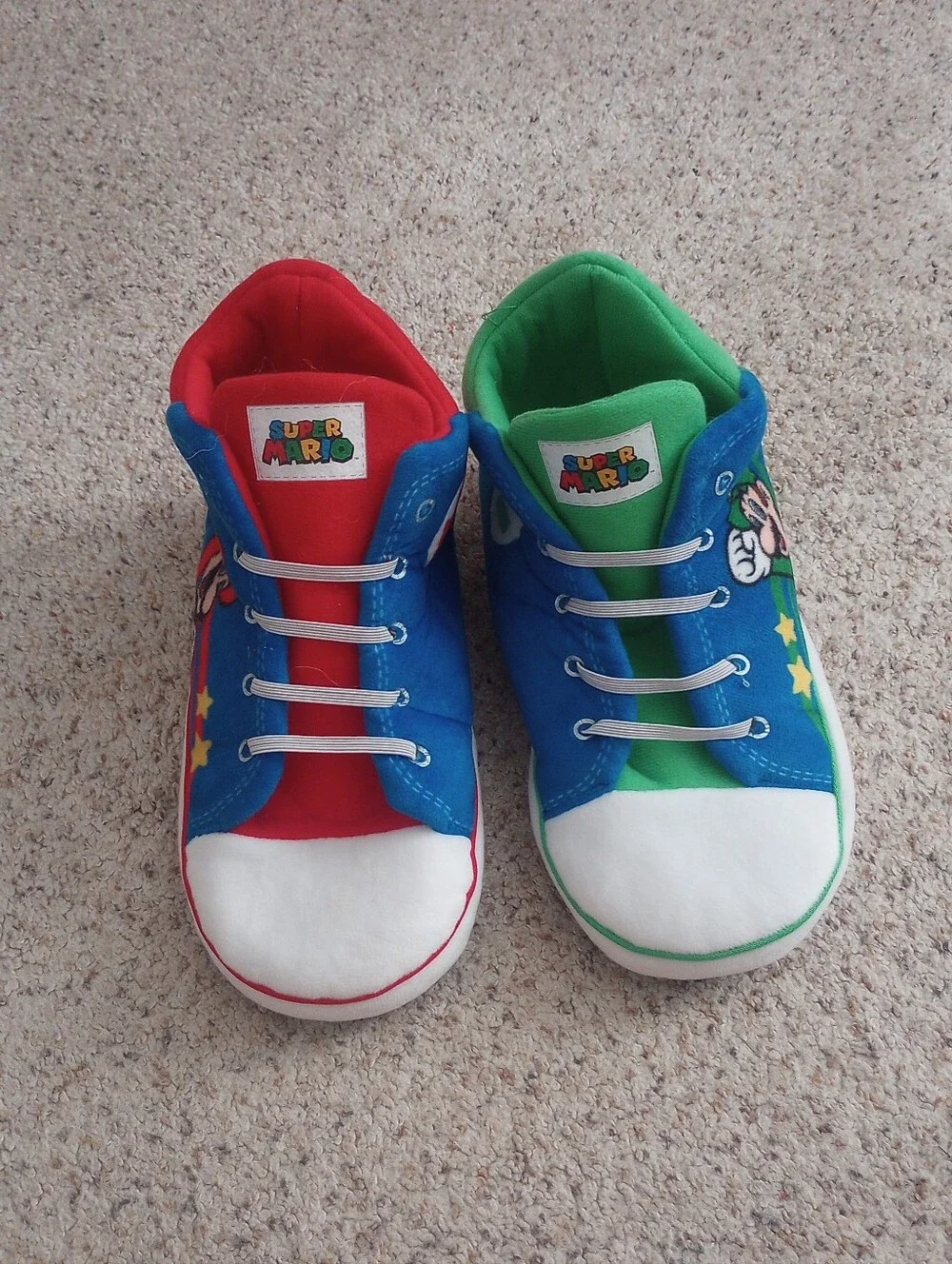 Super Mario Bros Slippers Boys Size 4-5